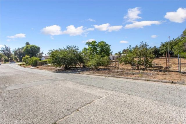 1041 Holmes, Calimesa, CA 92320