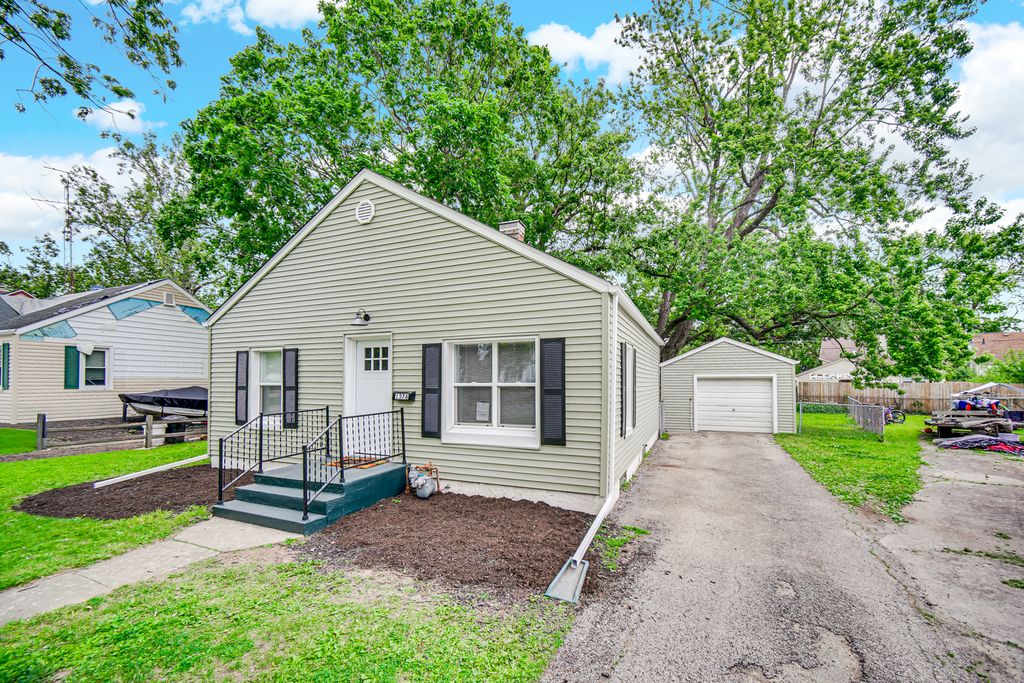 1376 LENNINGTON Circle, Kankakee, IL 60901