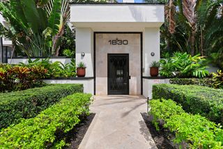 1830 Embassy Drive 122, West Palm Beach, FL 33401