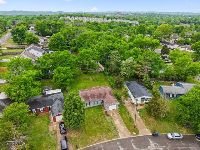 809 Fawn Ln, Madison, TN 37115