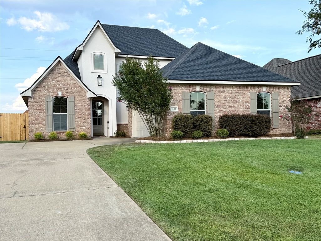 312 N Hampton Street, Haughton, LA 71037