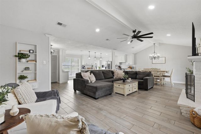 13903 Wadebridge Way, Houston, TX 77015