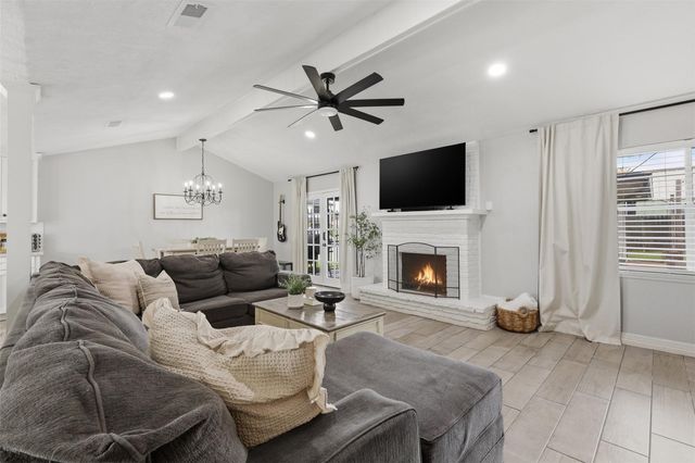 13903 Wadebridge Way, Houston, TX 77015