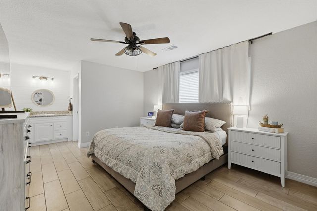 13903 Wadebridge Way, Houston, TX 77015