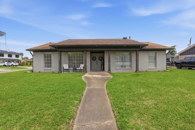 13903 Wadebridge Way, Houston, TX 77015