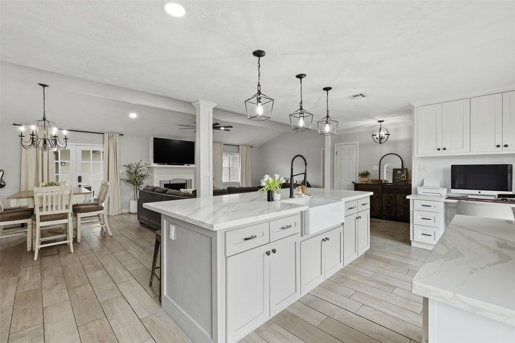 13903 Wadebridge Way, Houston, TX 77015