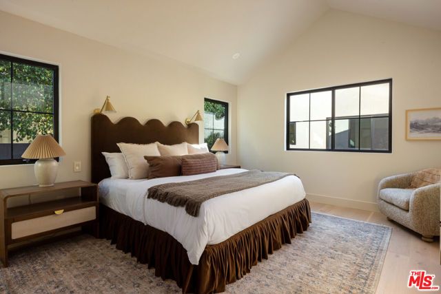 321 N Lucerne Boulevard, Los Angeles, CA 90004