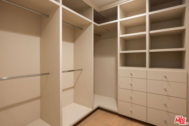 321 N Lucerne Boulevard, Los Angeles, CA 90004