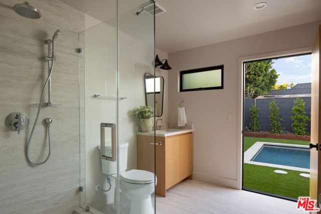 321 N Lucerne Boulevard, Los Angeles, CA 90004