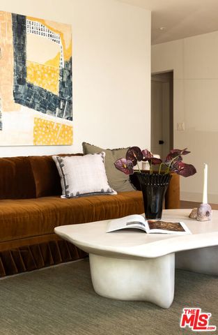 321 N Lucerne Boulevard, Los Angeles, CA 90004