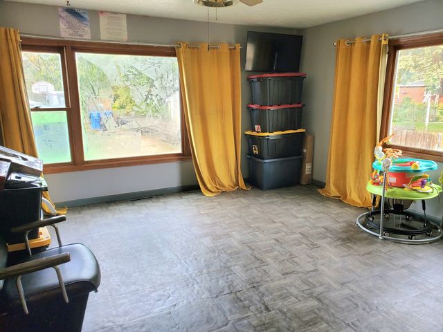 3212 Searles Avenue, Rockford, IL 61101