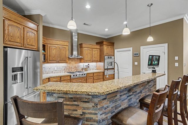 109 Avenue J, Dickinson, TX 77539