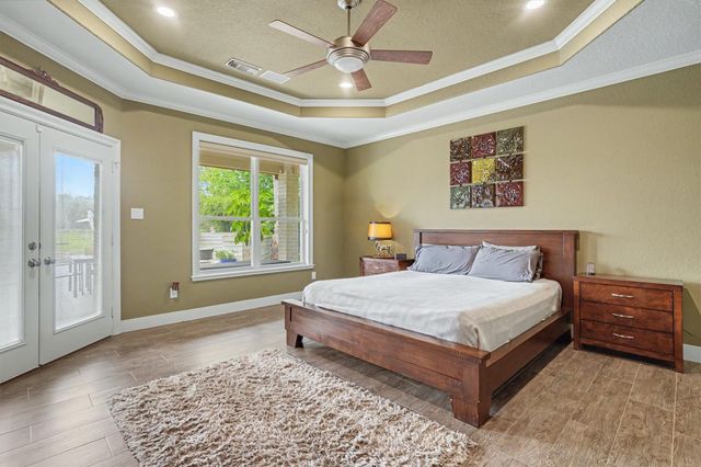 109 Avenue J, Dickinson, TX 77539