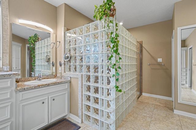 109 Avenue J, Dickinson, TX 77539