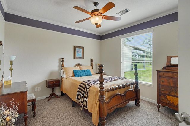 109 Avenue J, Dickinson, TX 77539