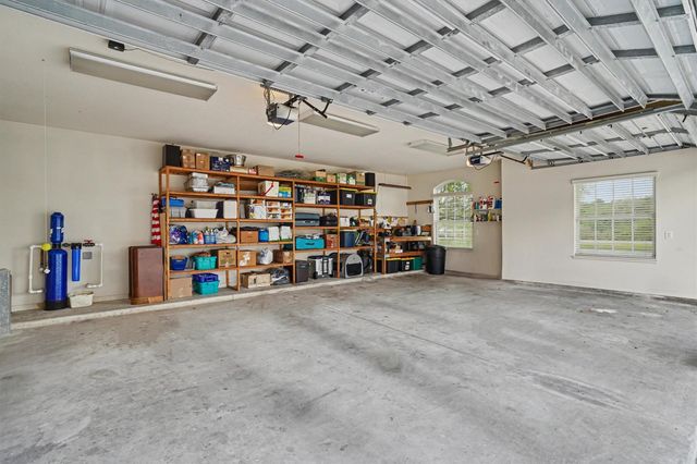 109 Avenue J, Dickinson, TX 77539