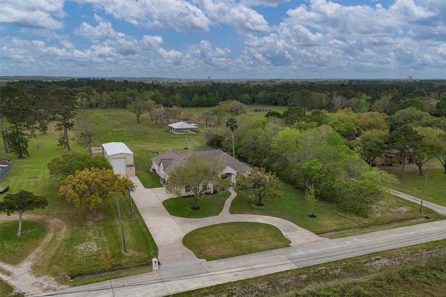 109 Avenue J, Dickinson, TX 77539