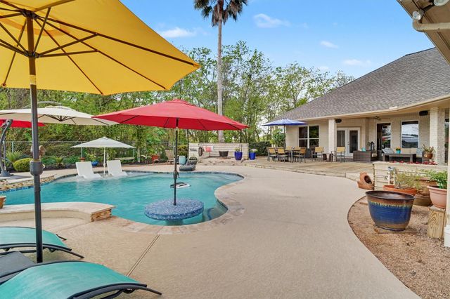 109 Avenue J, Dickinson, TX 77539