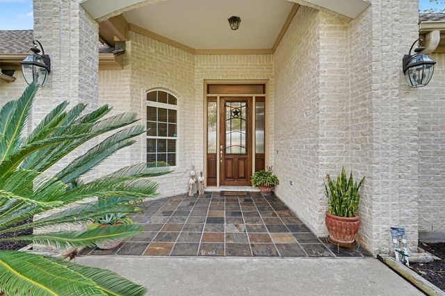 109 Avenue J, Dickinson, TX 77539