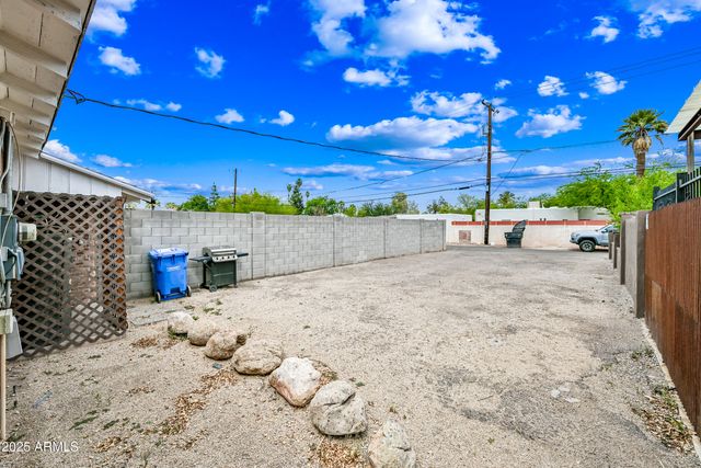 2709 N 7TH Street, Phoenix, AZ 85006