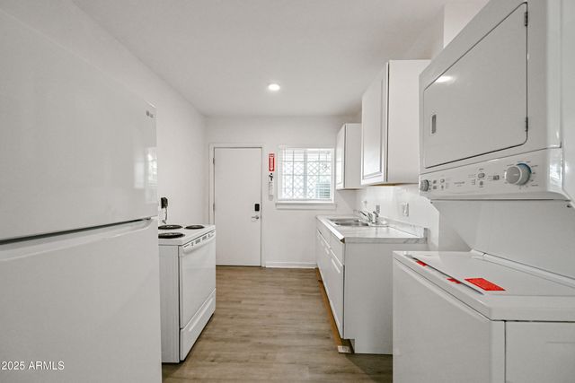 2709 N 7TH Street, Phoenix, AZ 85006