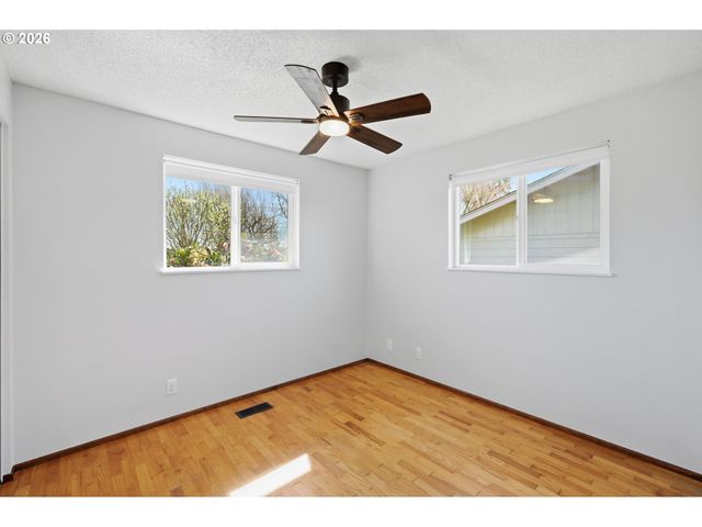 33626 PAIUTE Ln, Eugene, OR 97408