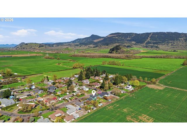 33626 PAIUTE Ln, Eugene, OR 97408