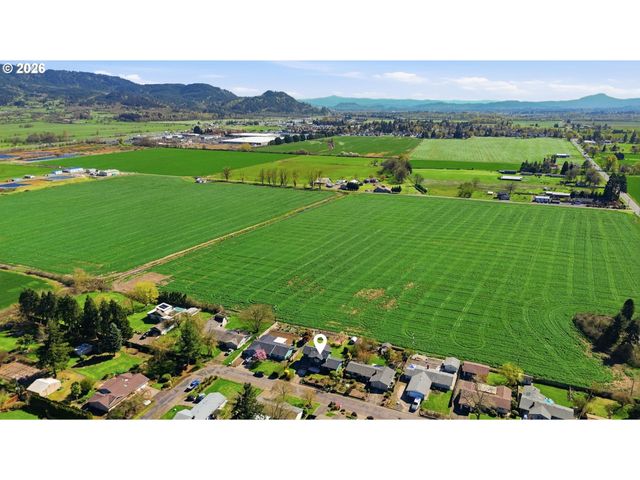 33626 PAIUTE Ln, Eugene, OR 97408