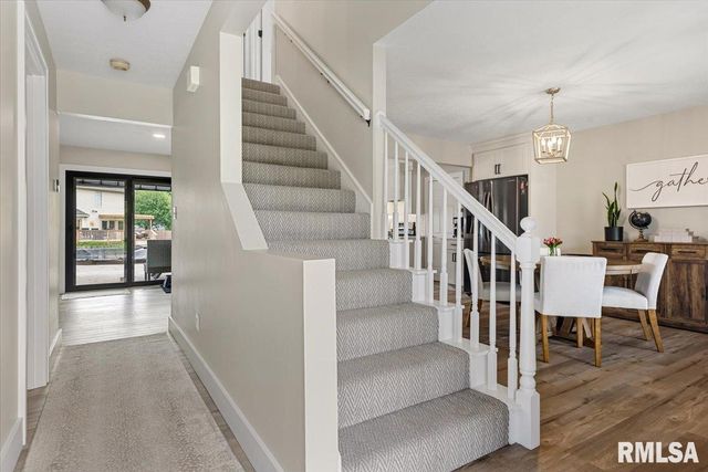1808 STRAWBERRY Lane, Springfield, IL 62711