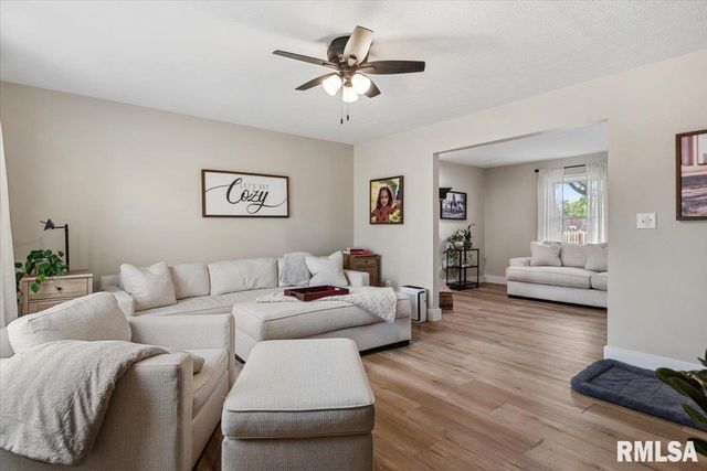 1808 STRAWBERRY Lane, Springfield, IL 62711
