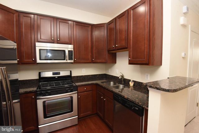 2358 MERSEYSIDE DR, Woodbridge, VA 22191