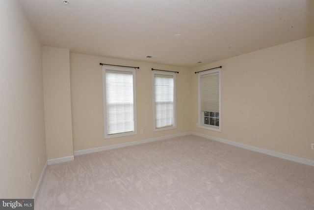 2358 MERSEYSIDE DR, Woodbridge, VA 22191