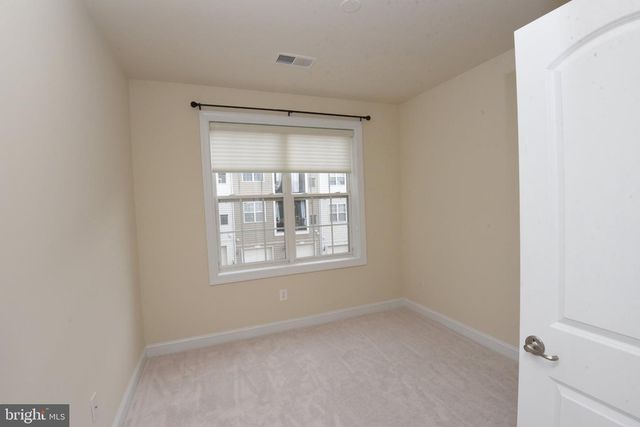 2358 MERSEYSIDE DR, Woodbridge, VA 22191