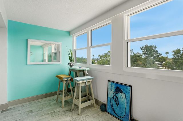 33 S GULFSTREAM AVENUE 404, Sarasota, FL 34236