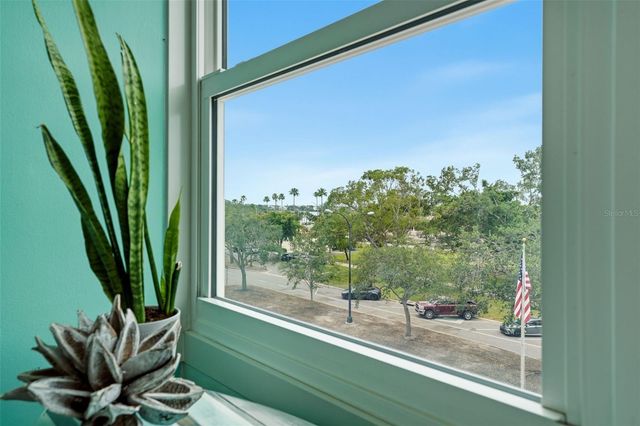 33 S GULFSTREAM AVENUE 404, Sarasota, FL 34236