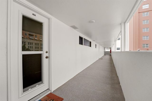33 S GULFSTREAM AVENUE 404, Sarasota, FL 34236