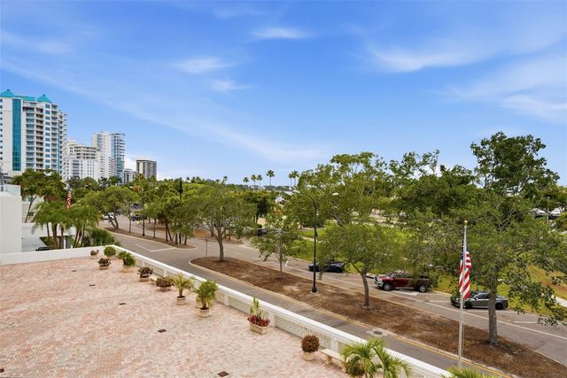 33 S GULFSTREAM AVENUE 404, Sarasota, FL 34236