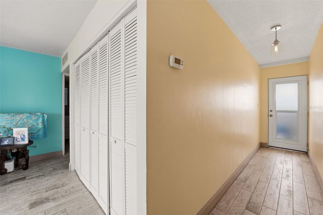 33 S GULFSTREAM AVENUE 404, Sarasota, FL 34236