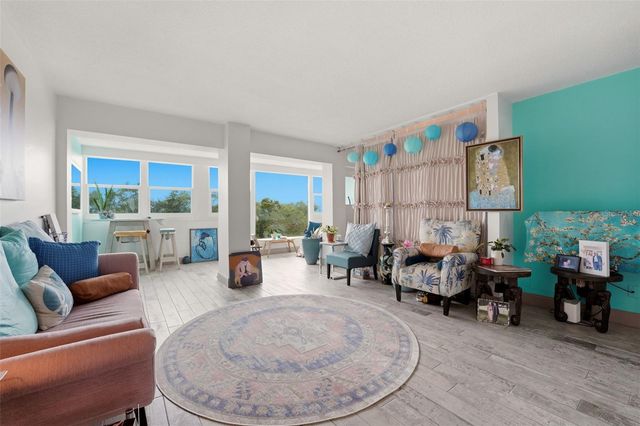33 S GULFSTREAM AVENUE 404, Sarasota, FL 34236