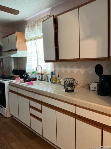 755 G, San Antonio, TX 78220