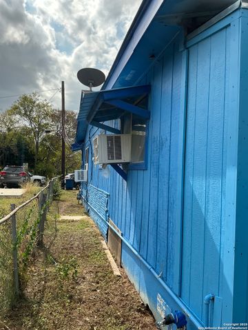 755 G, San Antonio, TX 78220