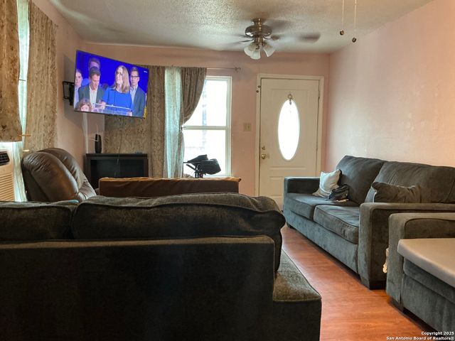 755 G, San Antonio, TX 78220