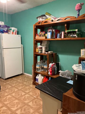 755 G, San Antonio, TX 78220