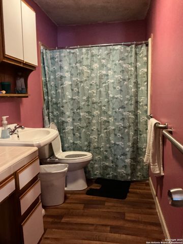 755 G, San Antonio, TX 78220