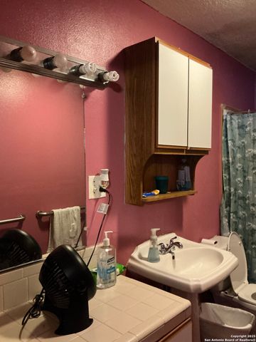 755 G, San Antonio, TX 78220