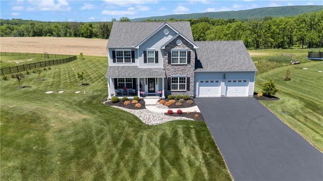 1263 Keller Road, Bushkill Twp, PA 18091