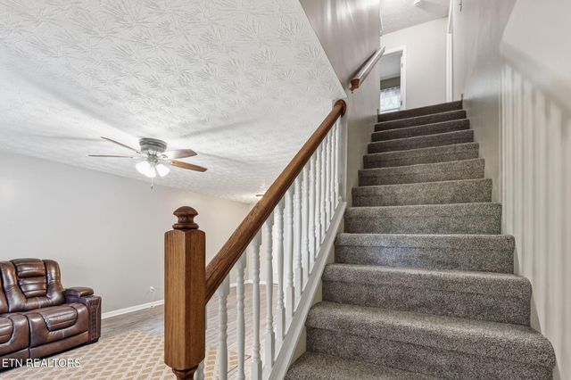 5516 W Emory Rd, Powell, TN 37849