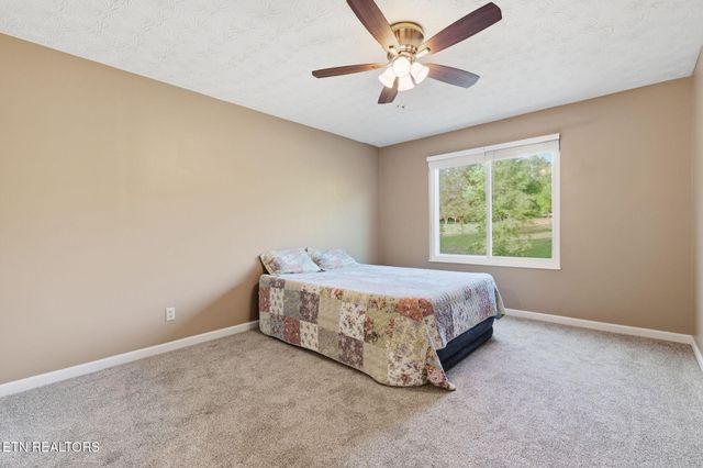 5516 W Emory Rd, Powell, TN 37849