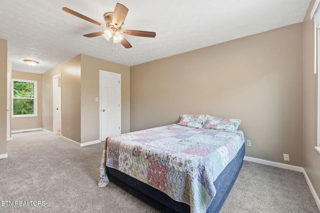 5516 W Emory Rd, Powell, TN 37849