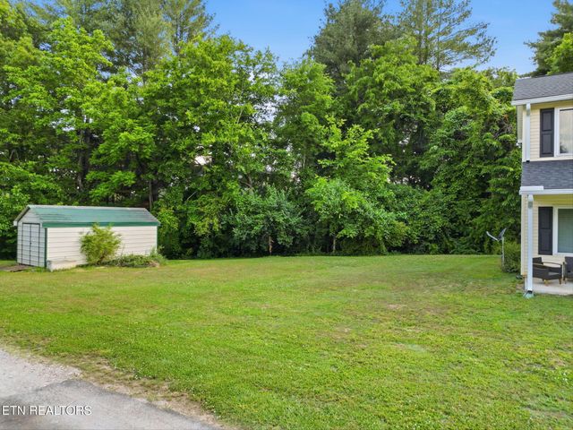 5516 W Emory Rd, Powell, TN 37849